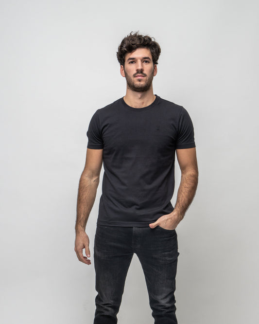 AIMÉ BLACK T-SHIRT